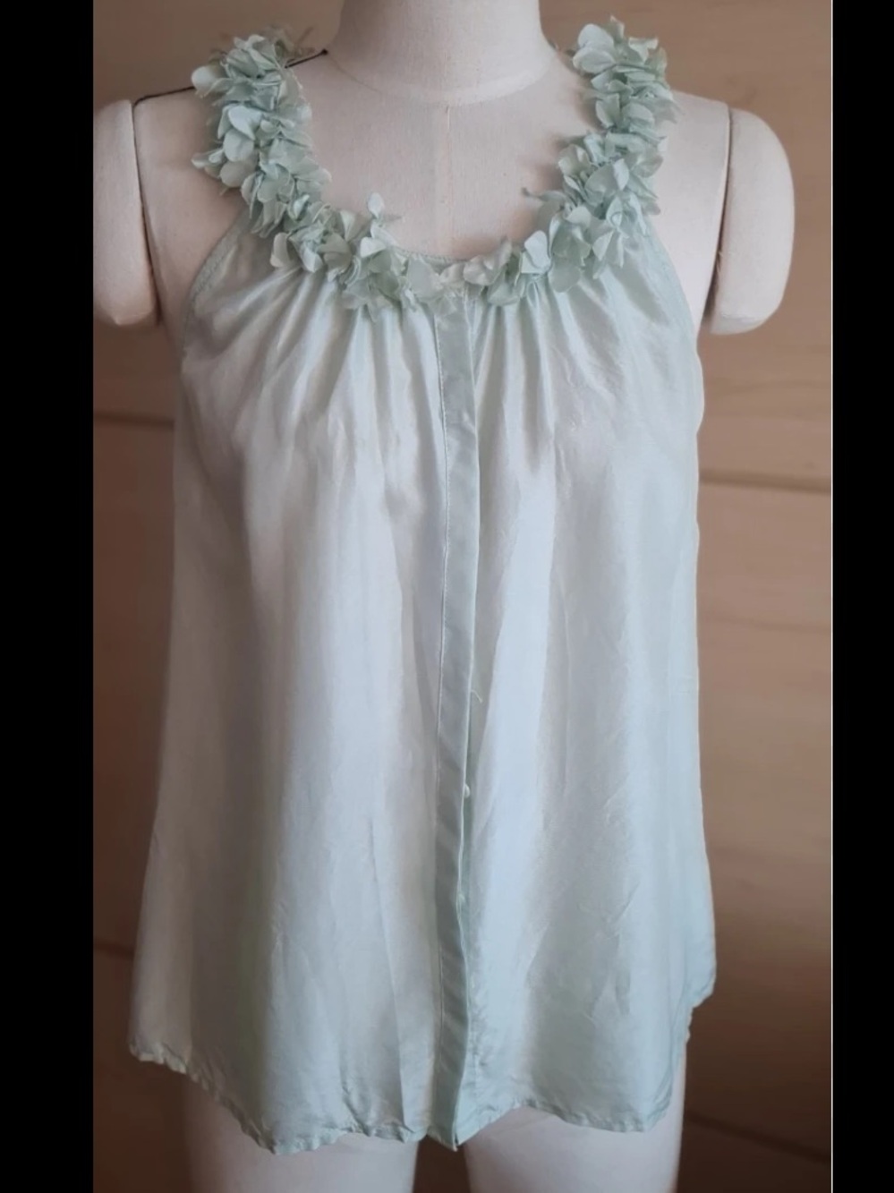 J. Crew 100%‎ silk sleveless blouse light green